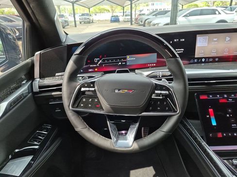 New 2026 Cadillac Escalade ESV V w/ LPO, ONYX Package AWD/4WD image 15