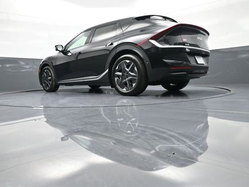 New 2025 Kia EV6 Light w/ Light LR Technology Package image 31