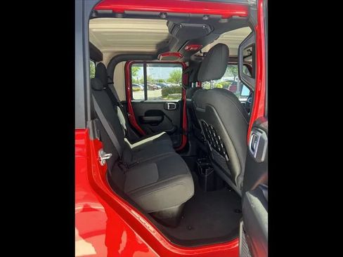 Used 2021 Jeep Gladiator Mojave AWD/4WD image 18