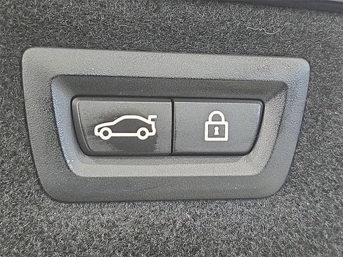 Used 2022 BMW 840i Coupe w/ Driving Assistance Package image 23