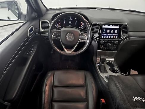 Used 2019 Jeep Grand Cherokee Limited AWD/4WD image 11