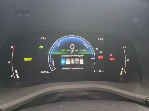 Used 2025 Toyota Camry SE FWD image 13