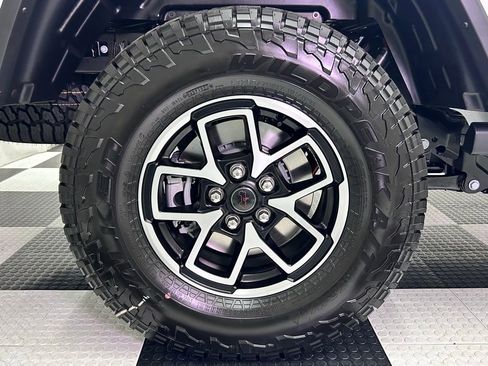 New 2025 Jeep Gladiator Rubicon image 20