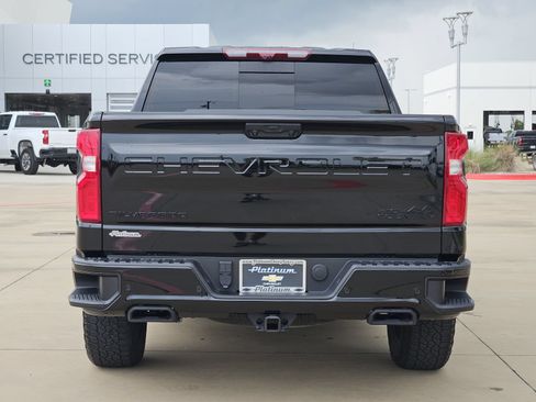 Certified 2025 Chevrolet Silverado 1500 High Country w/ Midnight Edition AWD/4WD image 8