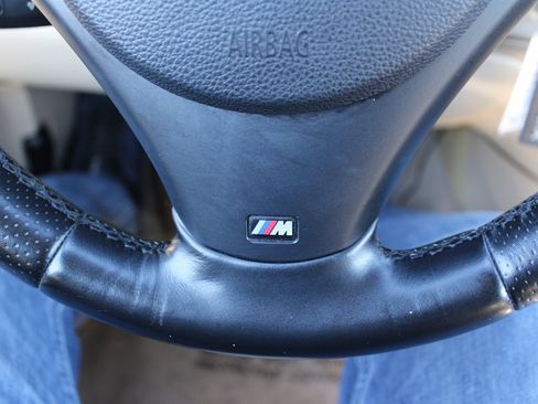 Used 2012 BMW 335i Convertible image 32