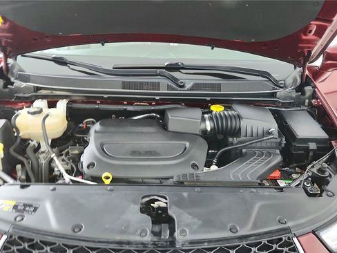 Used 2021 Chrysler Pacifica Touring-L w/ Uconnect Theater Family Group FWD image 34