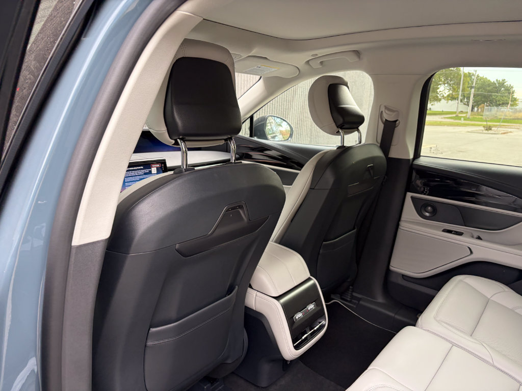 New 2026 Lincoln Nautilus Premier w/ Equipment Group 102A AWD/4WD image 16