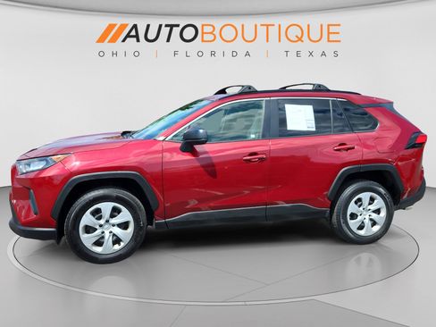 Used 2019 Toyota RAV4 LE AWD/4WD image 2