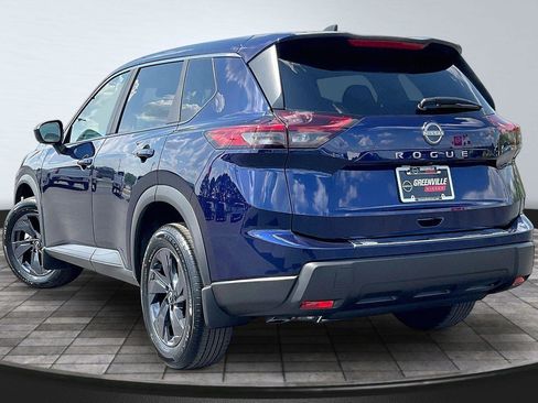 New 2026 Nissan Rogue SV FWD image 4