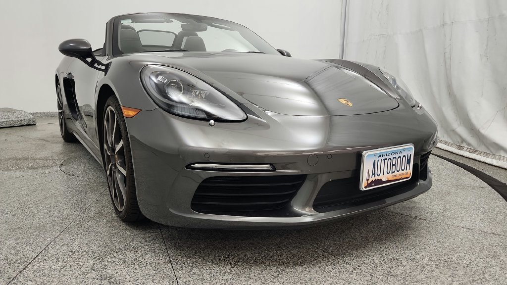 Used 2017 Porsche 718 Boxster RWD image 15