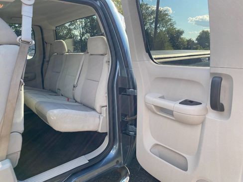 Used 2009 Chevrolet Silverado 1500 LT w/ Power Pack Plus image 18