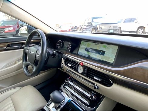 Used 2017 Genesis G90 3.3T Premium image 44