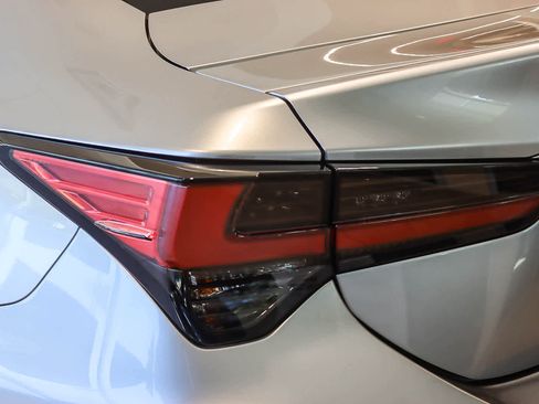 New 2025 Lexus RC F Final Edition image 7