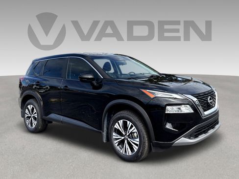 Used 2023 Nissan Rogue SV image 1