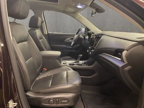 Used 2020 Chevrolet Traverse LT w/ LT Premium Package AWD/4WD image 21