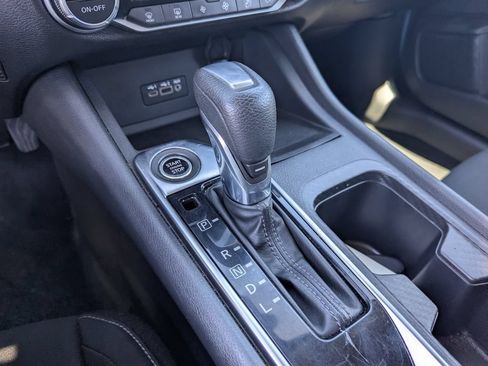 Used 2021 Nissan Sentra SV FWD image 14