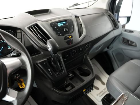 Used 2018 Ford Transit 250 148 Medium Roof RWD image 17