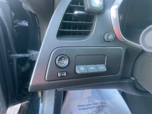 Used 2014 Chevrolet Corvette Z51 w/ 3LT Preferred Equipment Group image 16