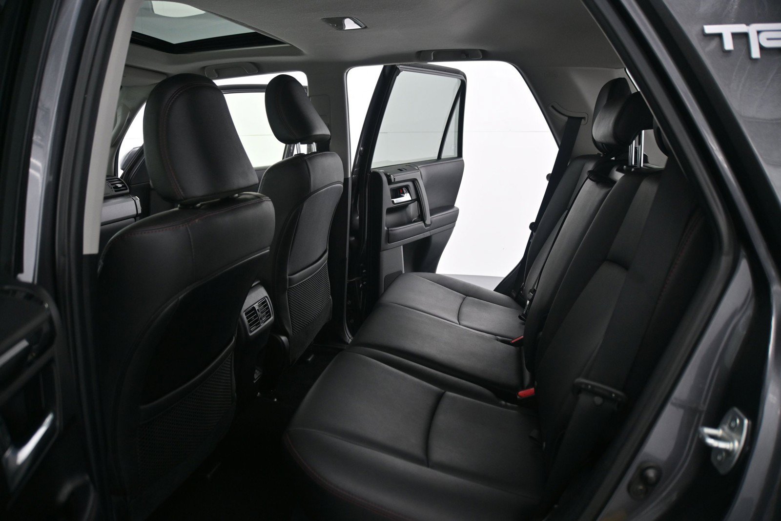 Used 2021 Toyota 4Runner TRD Off-Road Premium w/ Moonroof Package AWD/4WD image 16