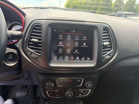 Used 2018 Jeep Compass Trailhawk w/ Leather Interior Group AWD/4WD image 11