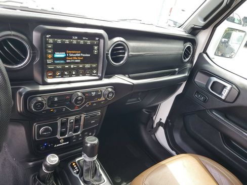 Used 2020 Jeep Gladiator Overland AWD/4WD image 26