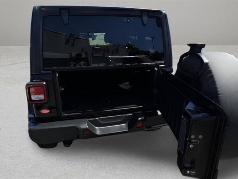Used 2021 Jeep Wrangler Unlimited Sahara AWD/4WD image 27