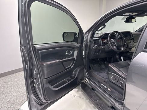 Used 2021 Nissan Titan PRO-4X w/ Pro-4x Convenience Package image 8