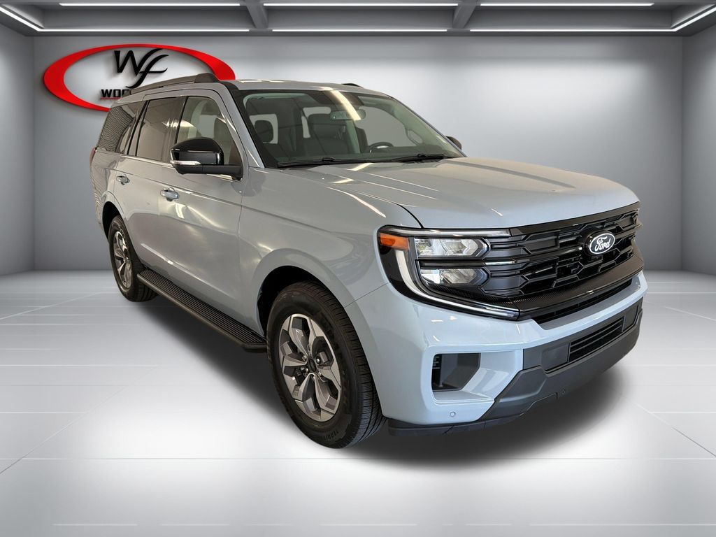 New 2027 Ford Expedition Active RWD image 3