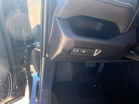 Used 2025 Toyota RAV4 XLE image 26