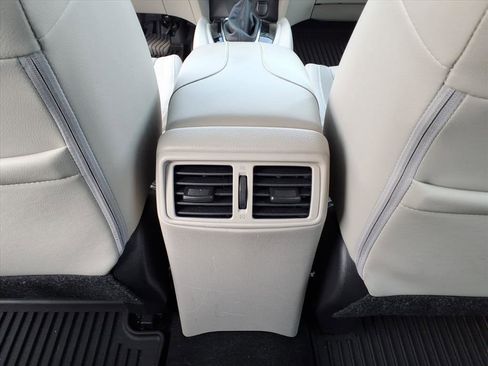 Used 2022 Nissan Rogue Sport SL image 6