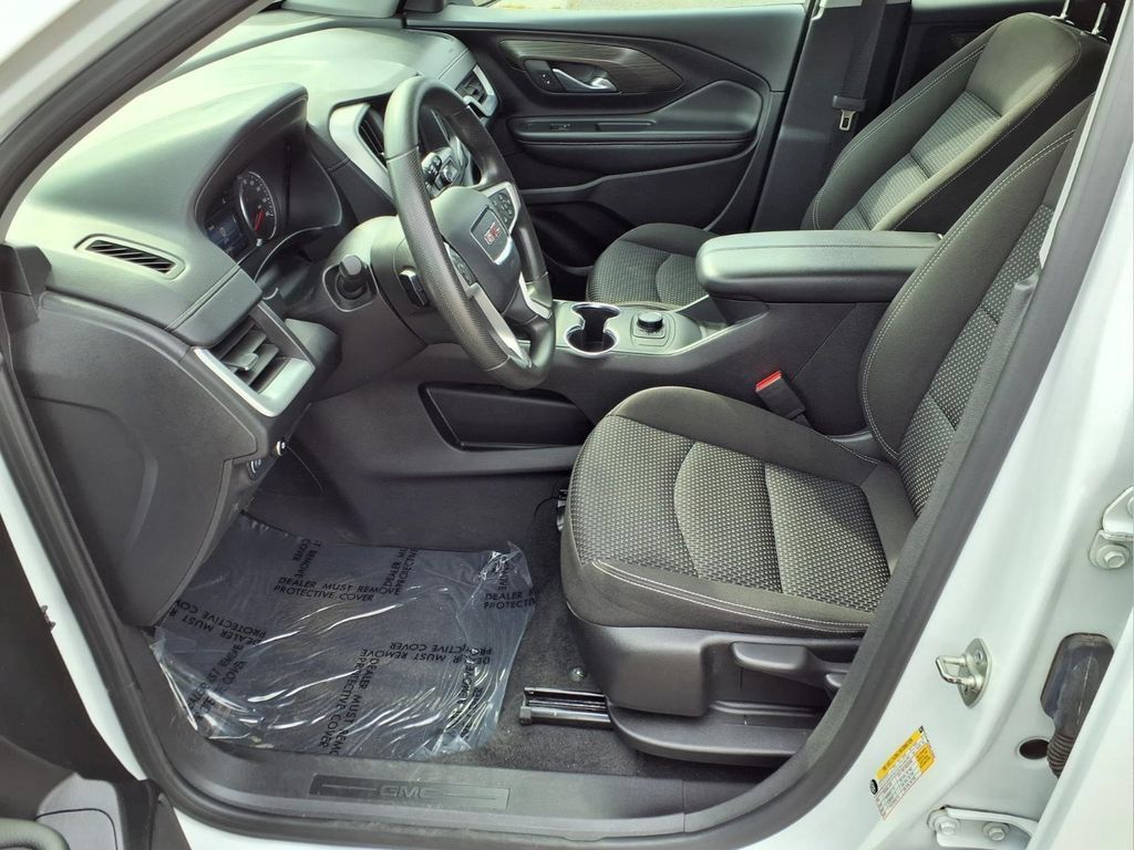 Used 2024 GMC Terrain SLE FWD image 22