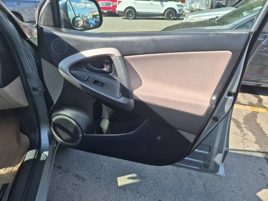 Used 2008 Toyota RAV4 4WD image 15