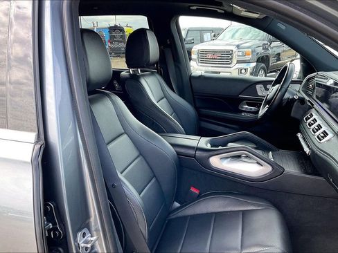 Used 2021 Mercedes-Benz GLS 450 4MATIC image 30