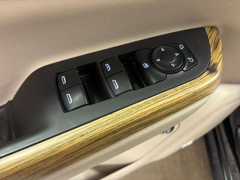 Used 2019 GMC Acadia Denali w/ Technology Package image 24