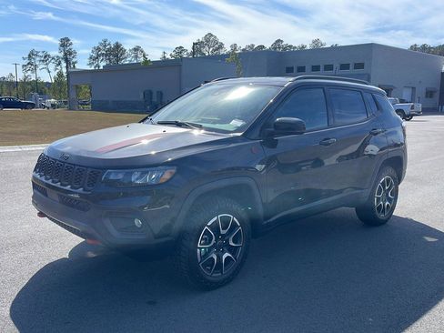 New 2026 Jeep Compass Trailhawk AWD/4WD image 3