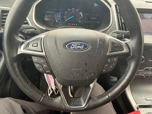 Used 2019 Ford Edge SEL w/ Equipment Group 201A FWD image 14
