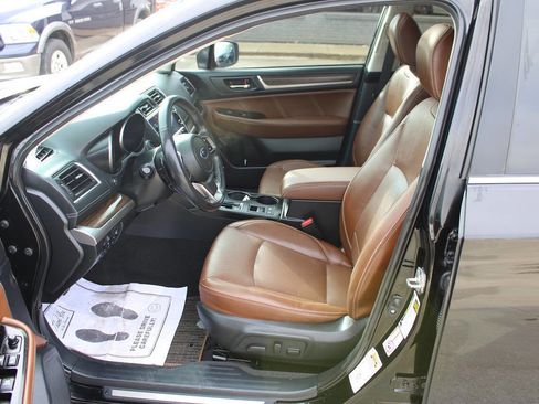 Used 2019 Subaru Outback 3.6R Touring AWD/4WD image 12