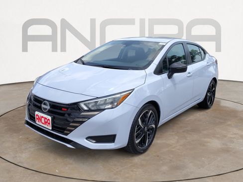 Used 2024 Nissan Versa SR FWD image 7