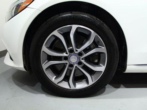 Used 2017 Mercedes-Benz C 300 4MATIC Sedan image 17