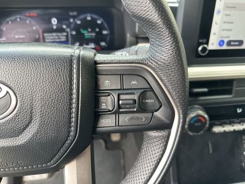 Used 2024 Toyota Tacoma TRD Sport image 21