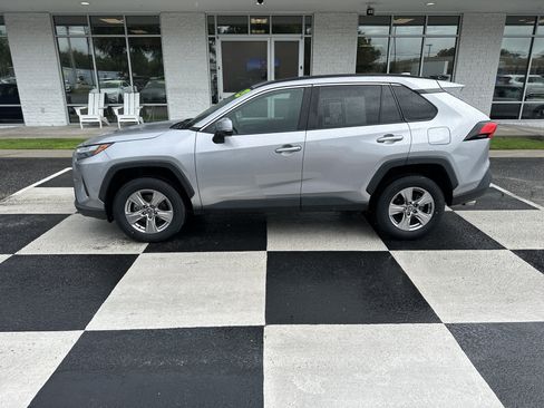 Used 2023 Toyota RAV4 XLE w/ Convenience Package FWD image 1
