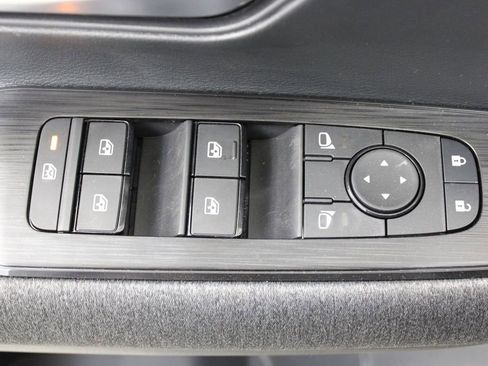 New 2026 Nissan Kicks SV w/ SV Premium Package image 16