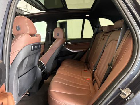 Used 2019 BMW X5 xDrive40i w/ Premium Package 2 AWD/4WD image 11