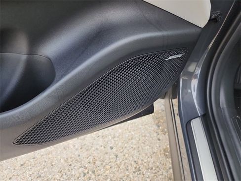 New 2025 Hyundai Tucson Limited image 17