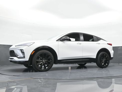 Used 2024 Buick Envista Sport Touring w/ Experience Buick Package image 57