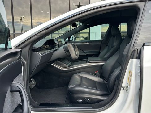 Used 2021 Tesla Model S Plaid image 16