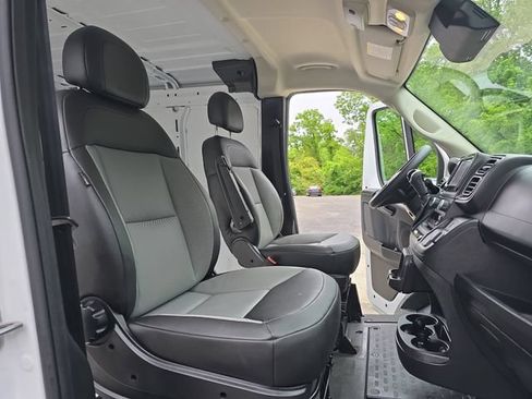 Used 2025 RAM ProMaster 2500 w/ Convenience Group FWD image 37