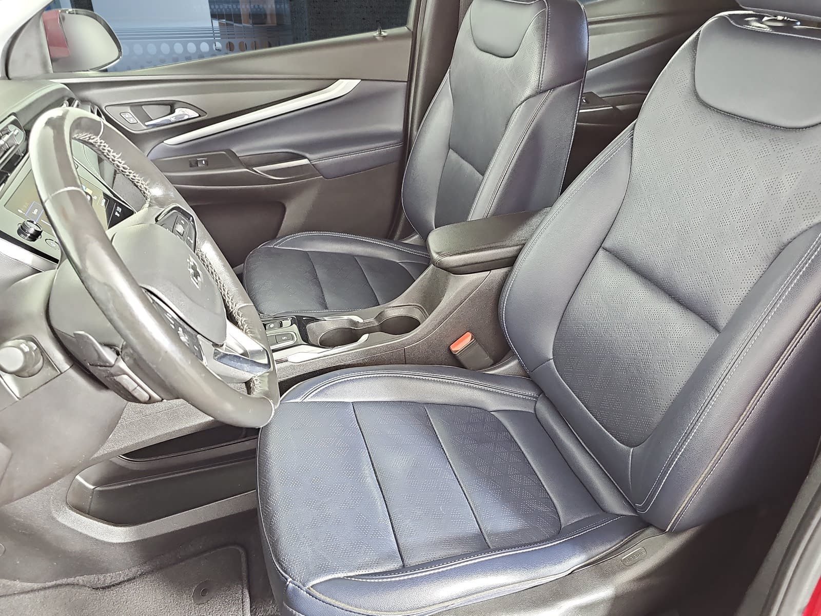 Used 2023 Chevrolet Bolt EUV LT w/ Convenience Package FWD image 12