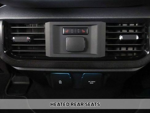 Used 2023 Ford F150 Lightning Platinum image 12