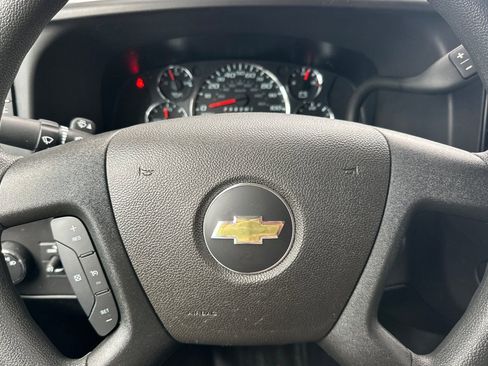 New 2024 Chevrolet Express 3500 w/ Power Convenience Package image 19